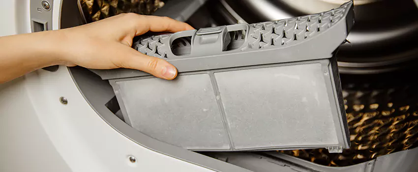 Signs Of A Clogged Dryer Lint Trap in Berwyn, Illinois